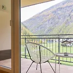 International House Mit Balkon Zw 12 Ζόλντεν