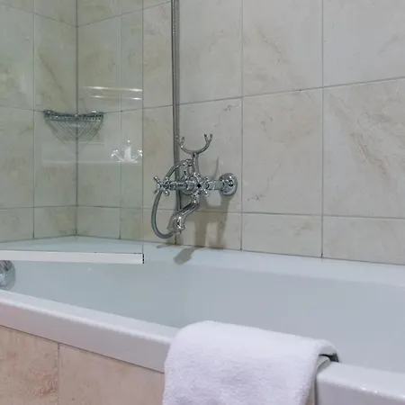 International House Mit Balkon Zw 12 Apartment