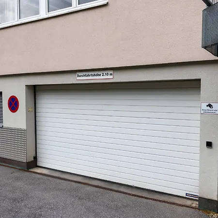 International House Mit Balkon Zw 12